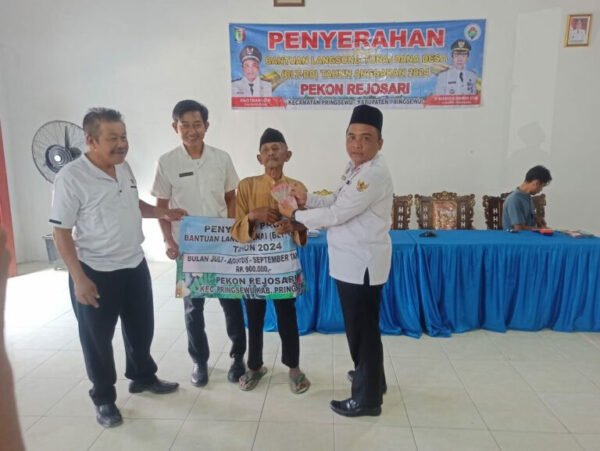 Pekon Rejosari Bagikan BLT DD Tahap II Kepada 63 KPM Tahun Angaran 2024