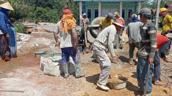 Pekon Madaraya Bagun Jalan Rabat Beton Menggunakan Angaran DD Tahun 2024