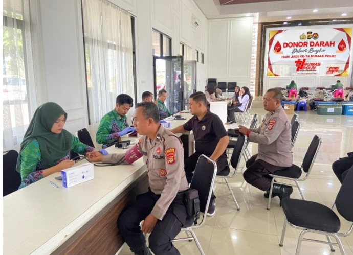 Polres Pesawaran Gelar Donor Darah Serentak Sambut HUT Humas Polri Ke-74