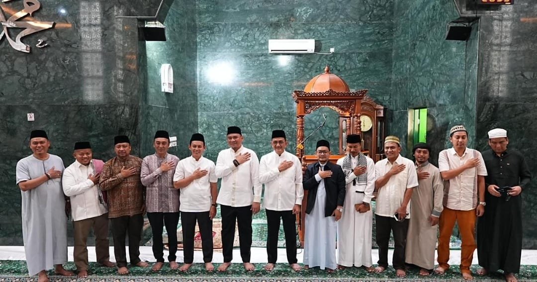 Kapolda Sumsel Irjen Pol Sandi Nugroho Hadiri Pengajian Ramadhan 1447 H di DPRD Sumsel